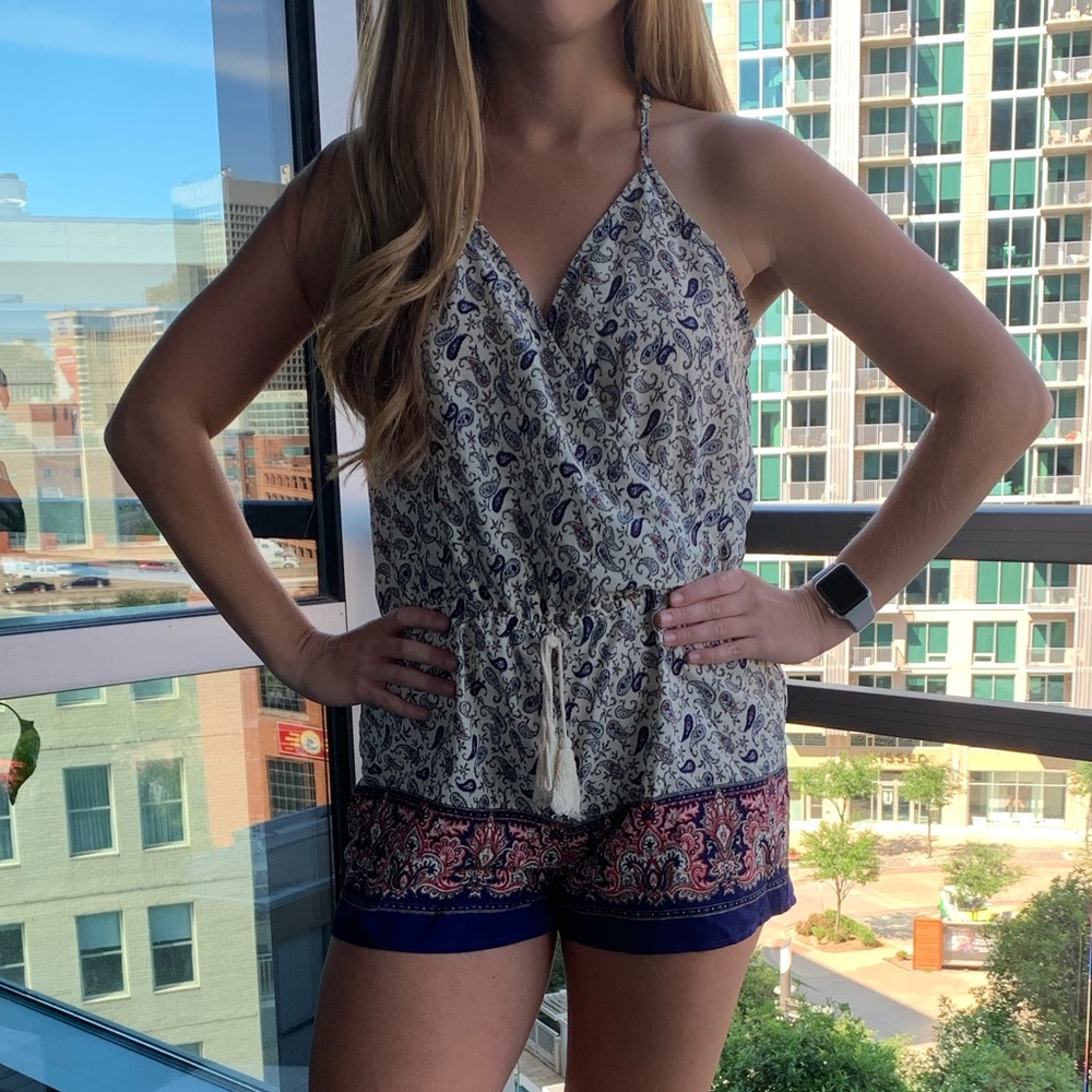 Blu Pepper Paisley Romper Size L!